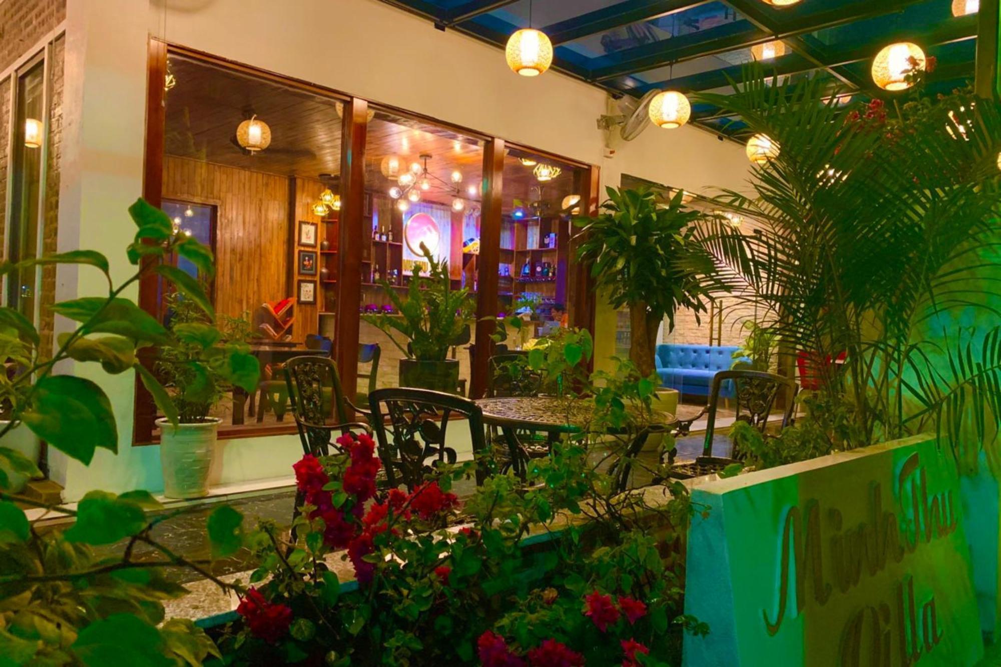 לינה וארוחת בוקר נין בין The Pineapple House מראה חיצוני תמונה
